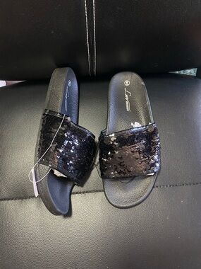 NEW🎉 Love University Sequined Slide Sandals - Black Size 6